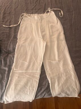 Le Lis Cream Pants